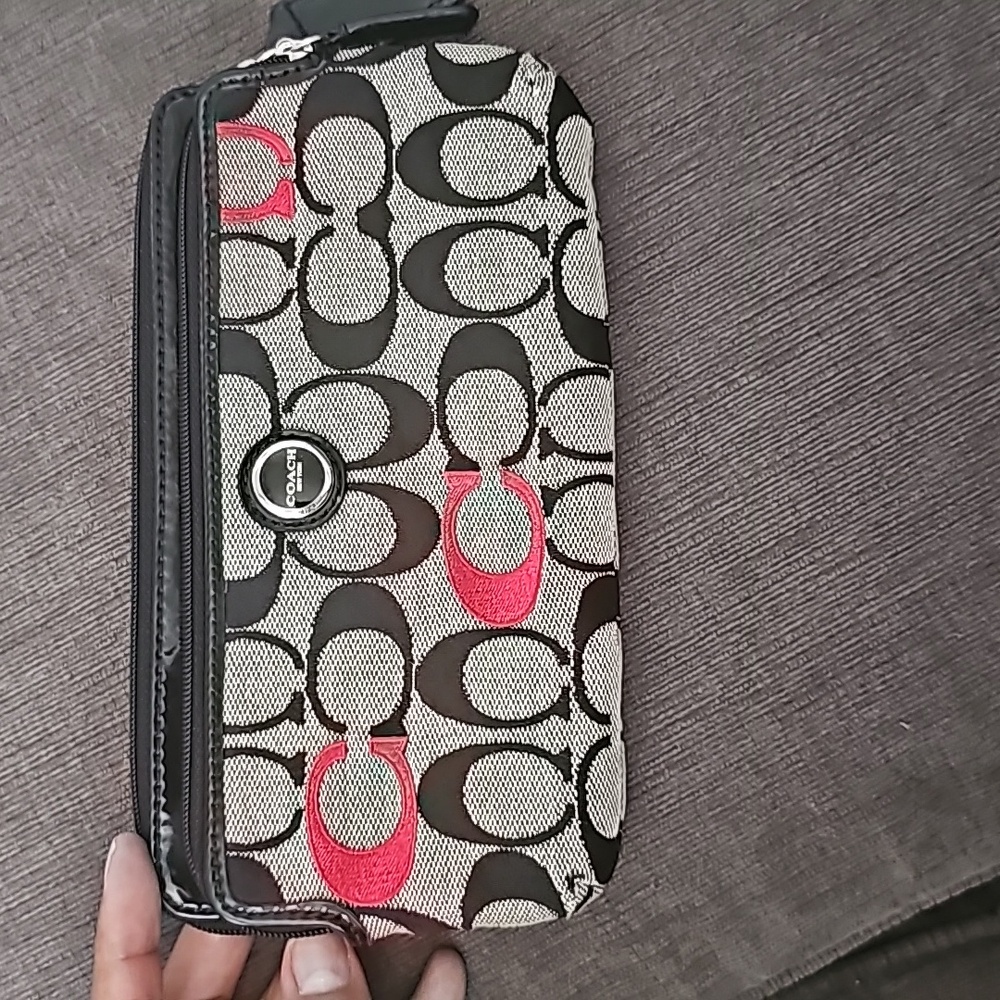Coach Poppy Signature C Sateen Wristlet